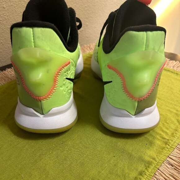 NIKE LEBRON WITNESS 5 \